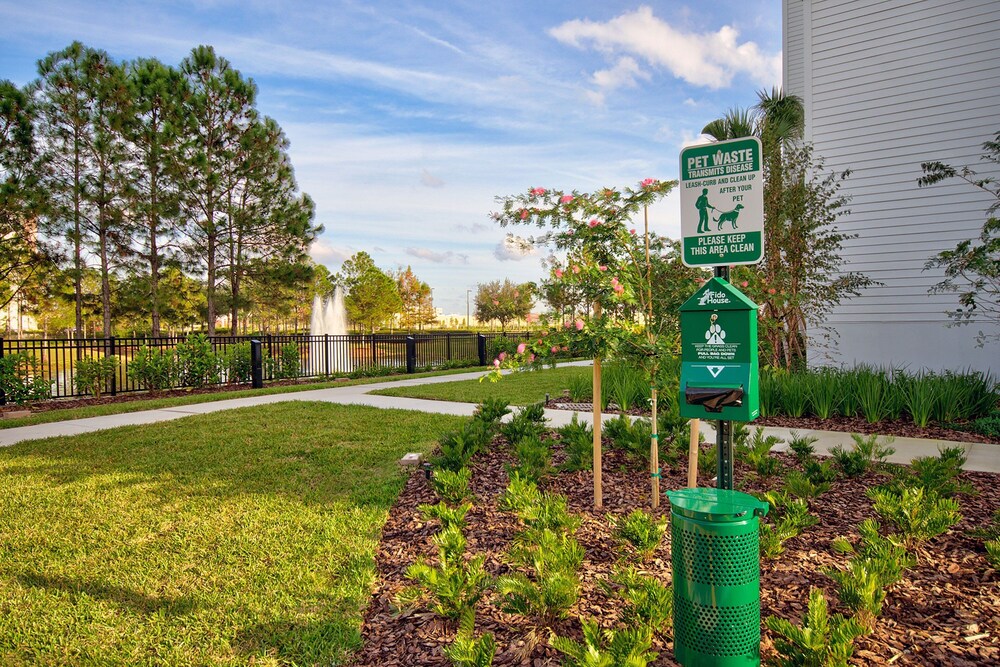 Residence Inn by Marriott Orlando Flamingo Crossing/Western Entrance in