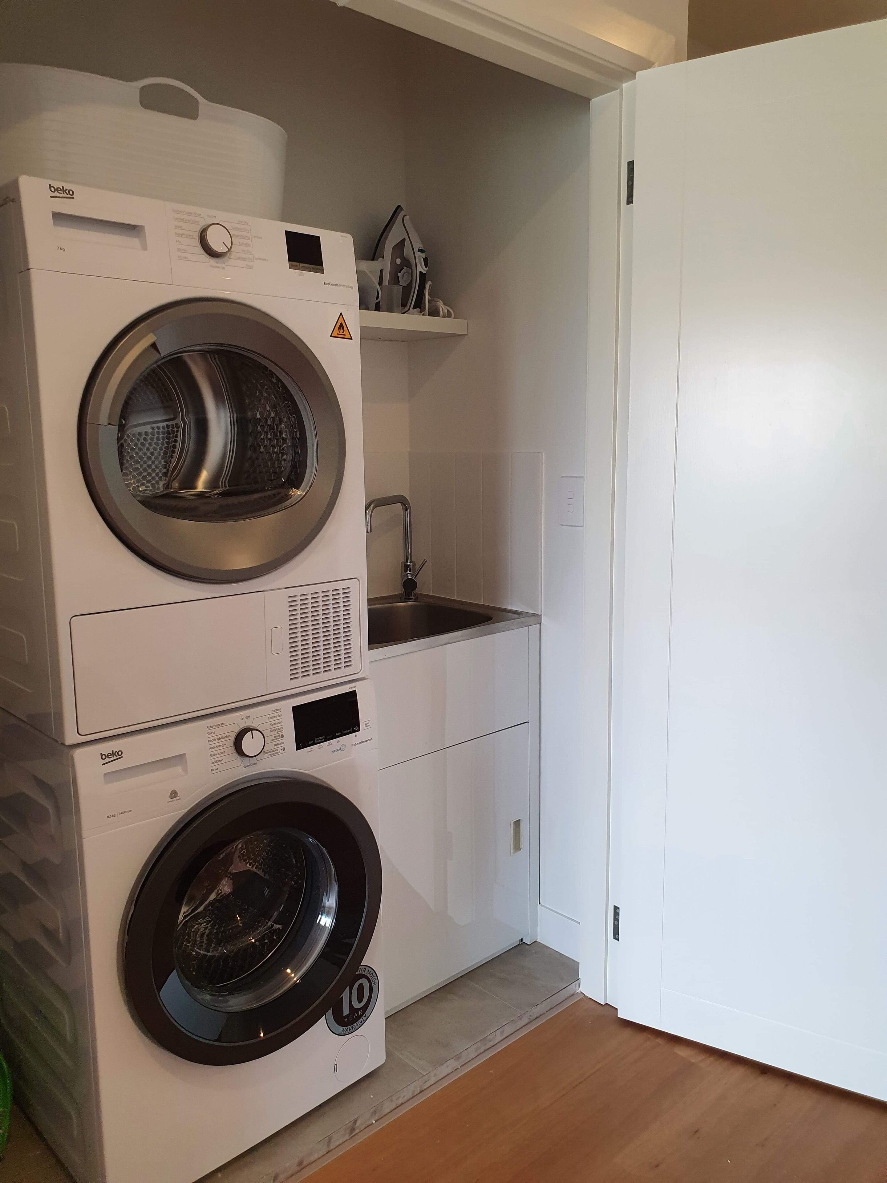 Coastal Calm 2min Stroll to the Beach