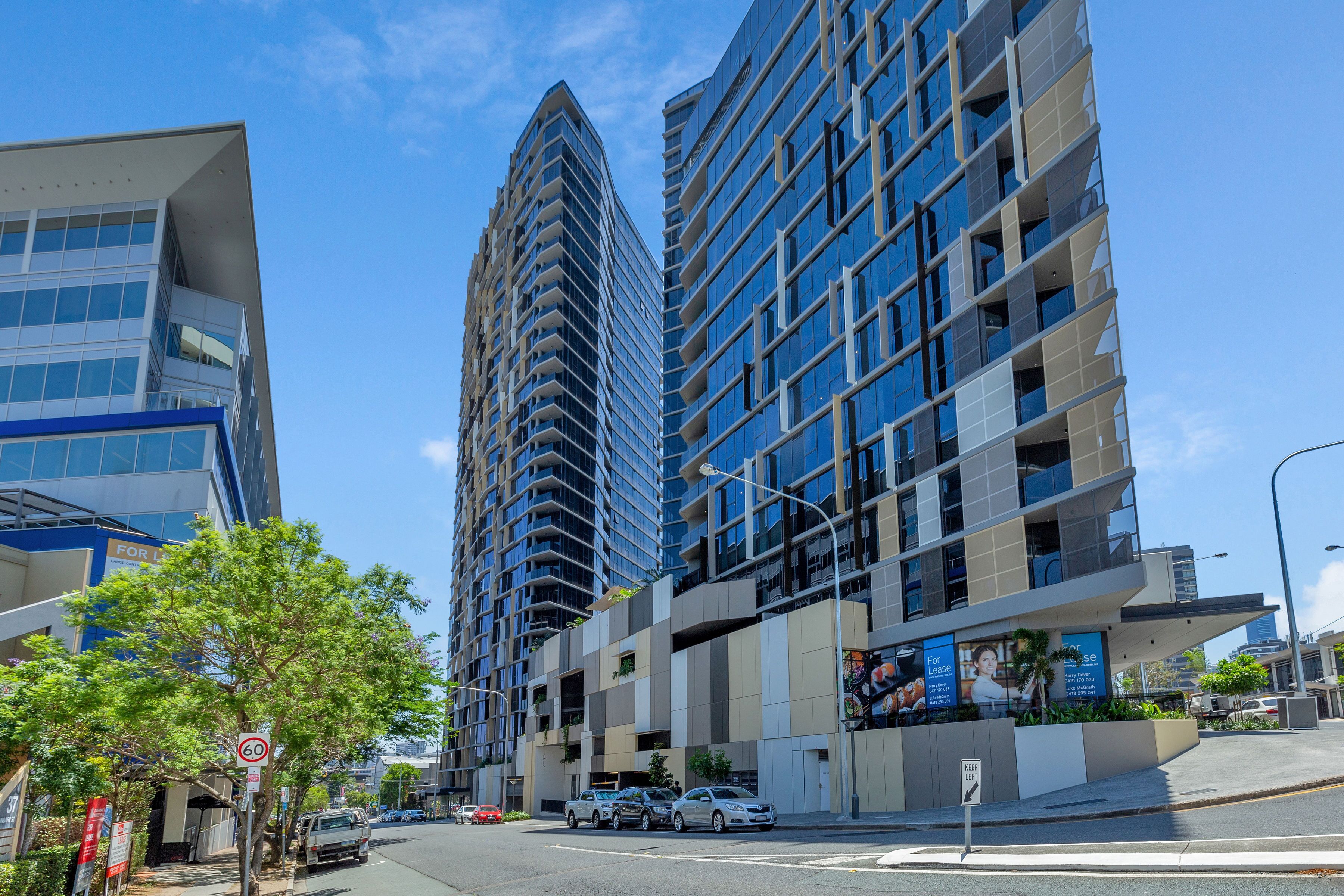 KOZYGURU BRISBANE ONE 1Bed APT Parking