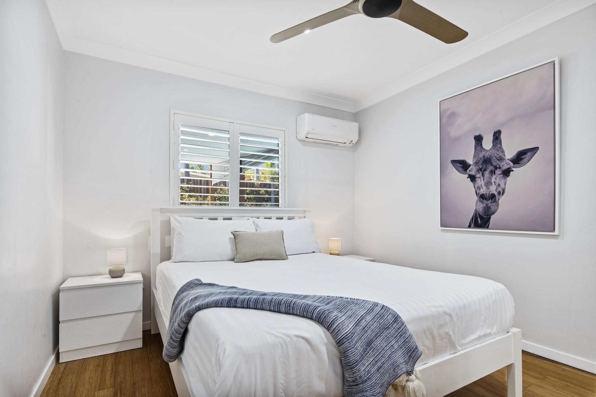 Gorgeous Sun-soaked Family Getaway With Pool