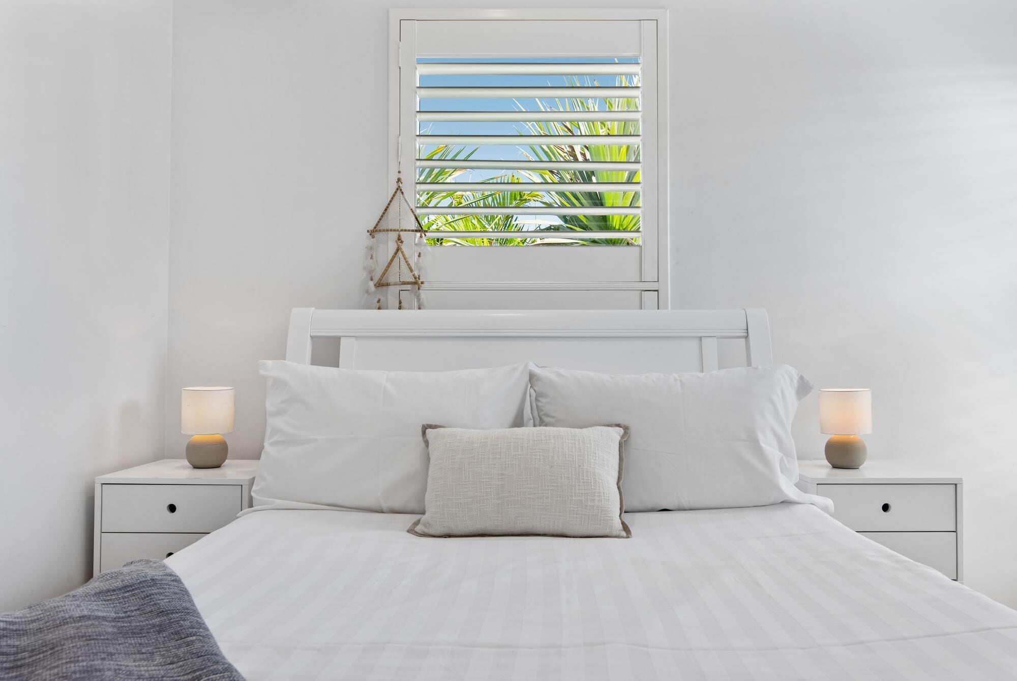 Gorgeous Sun-soaked Family Getaway With Pool