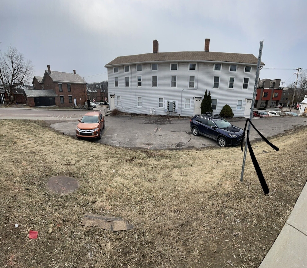 Great 2 story Loft in Winooski only minutes from Burlington Deals