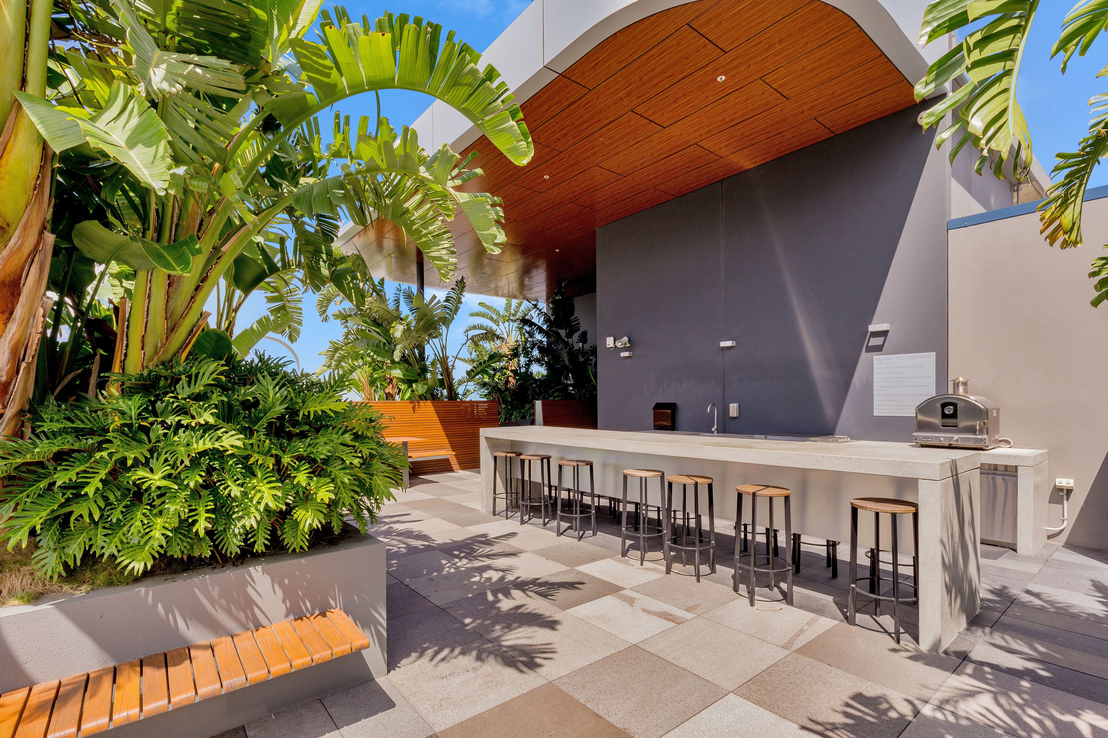 KOZYGURU South Brisbane 1Bed Apt Parking