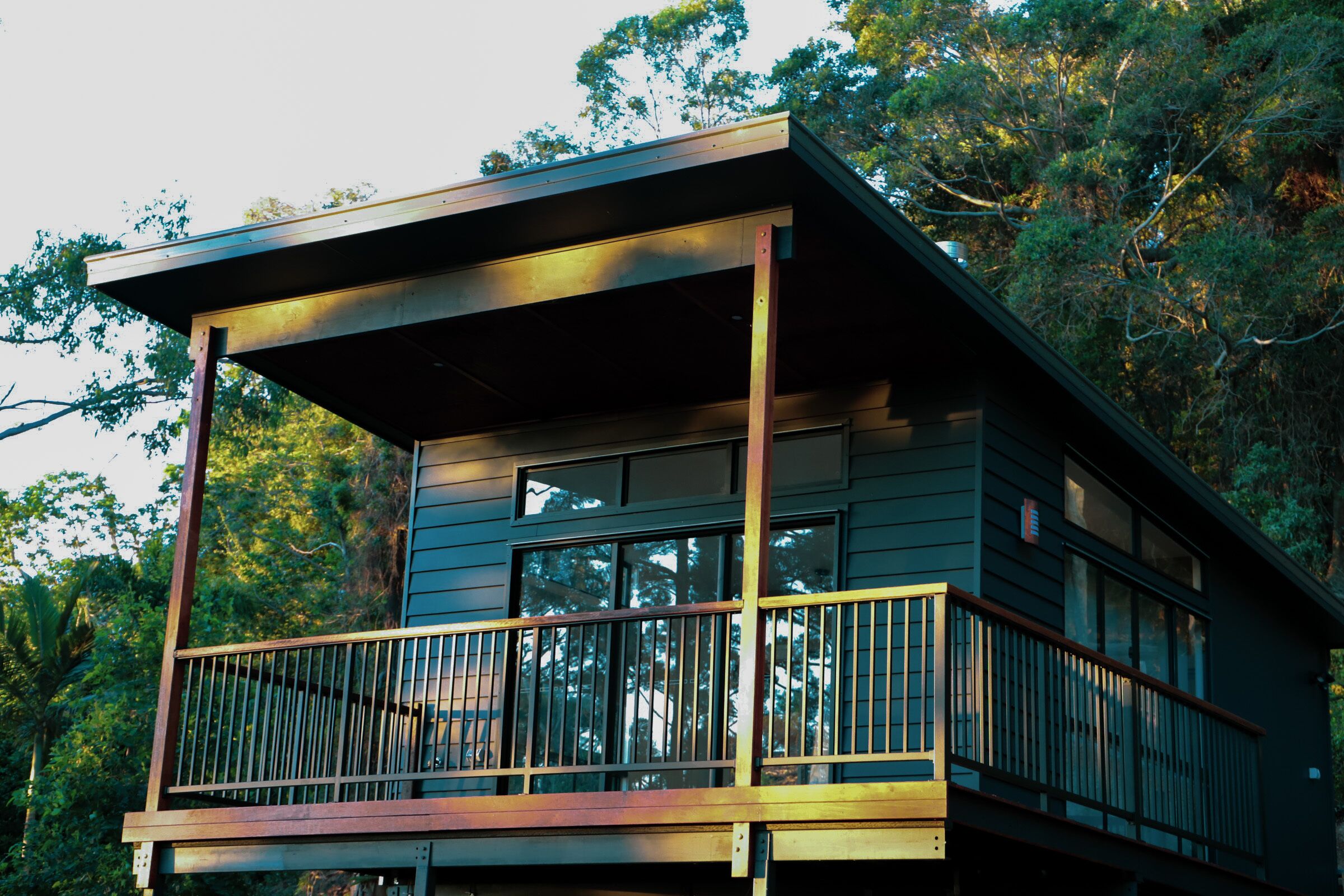 Rainforest Gardens - Luxury Hillside Chalets With Views to Bay & Islands