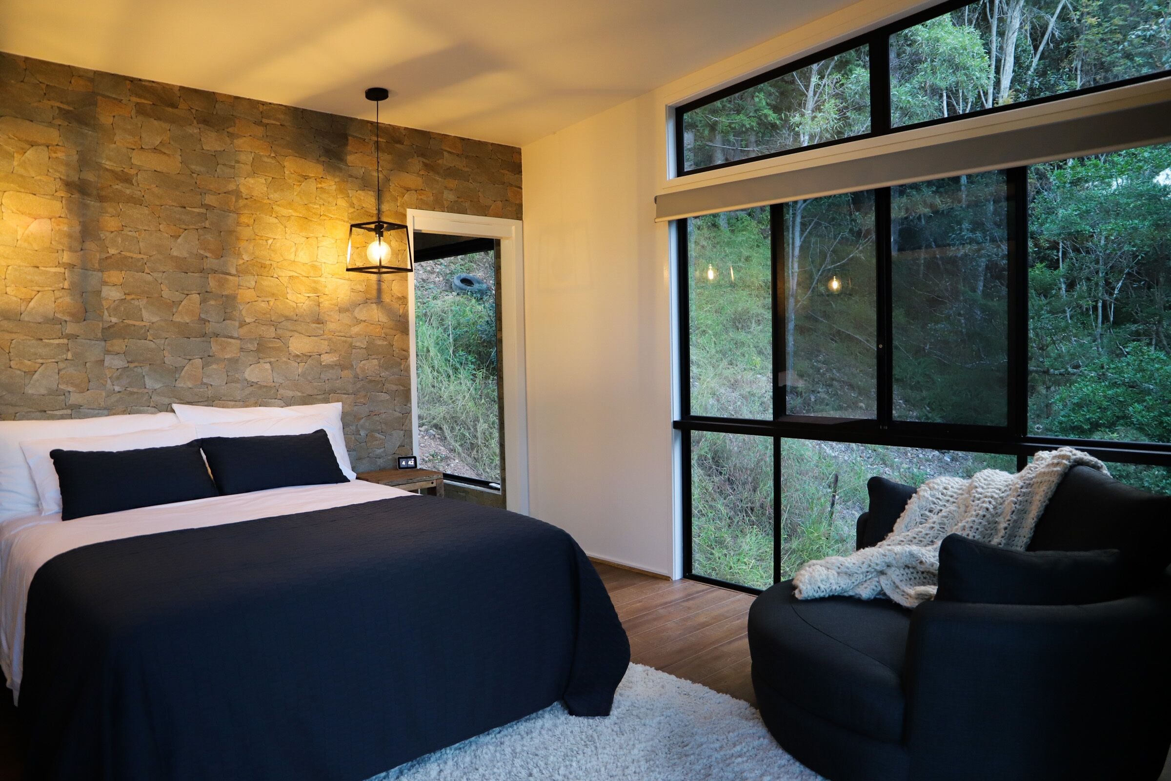 Rainforest Gardens - Luxury Hillside Chalets With Views to Bay & Islands