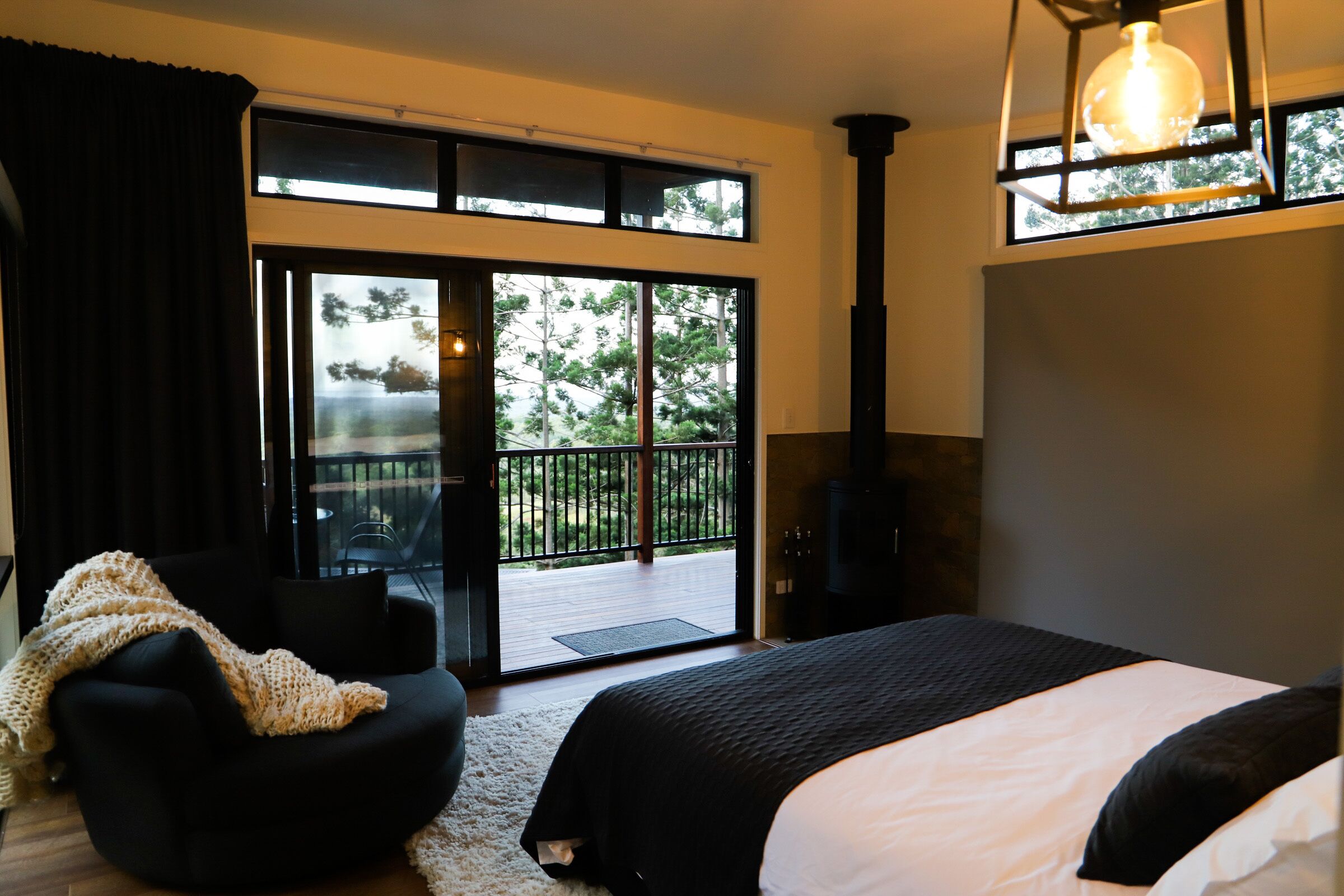 Rainforest Gardens - Luxury Hillside Chalets With Views to Bay & Islands