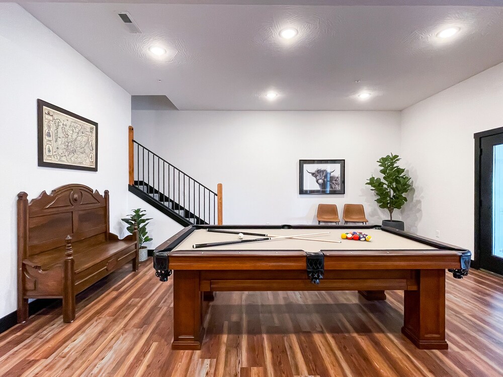 Highland Retreat Private Indoor Pool and Spa, DogFriendly Deals