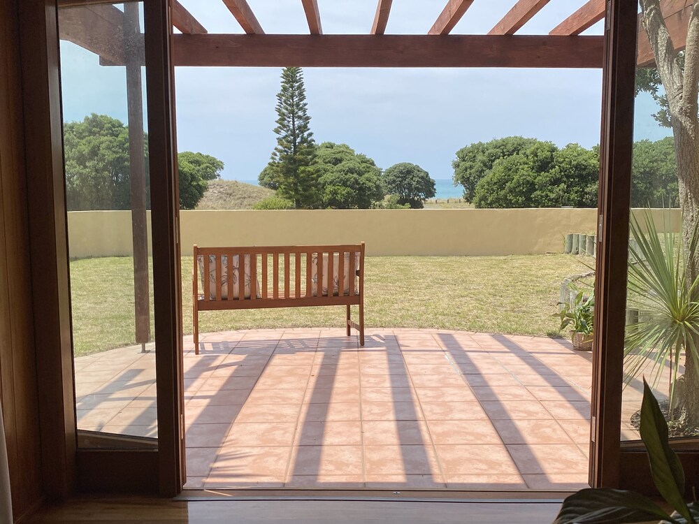RelaxWainui Beach Stay Deals & Reviews (Gisborne, NZL) Wotif