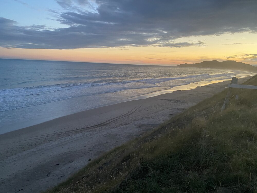 RelaxWainui Beach Stay Deals & Reviews (Gisborne, NZL) Wotif