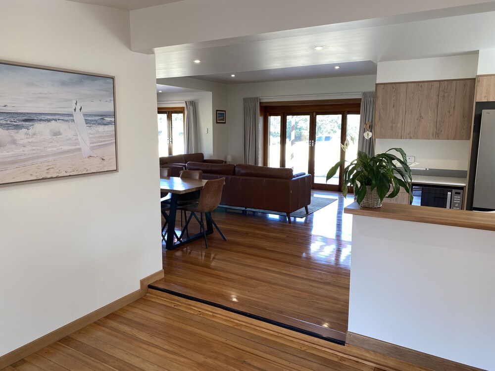 RelaxWainui Beach Stay Deals & Reviews (Gisborne, NZL) Wotif