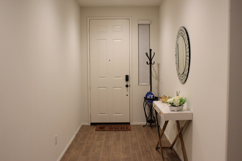 Ontario Airport*vacation rentals /Cozy APT2/说中文