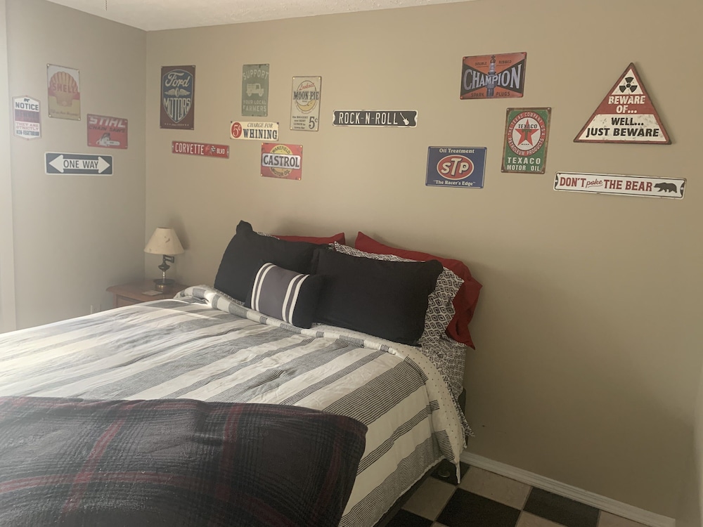 Whispering Waters Rustic Retreat Warren County Vrbo