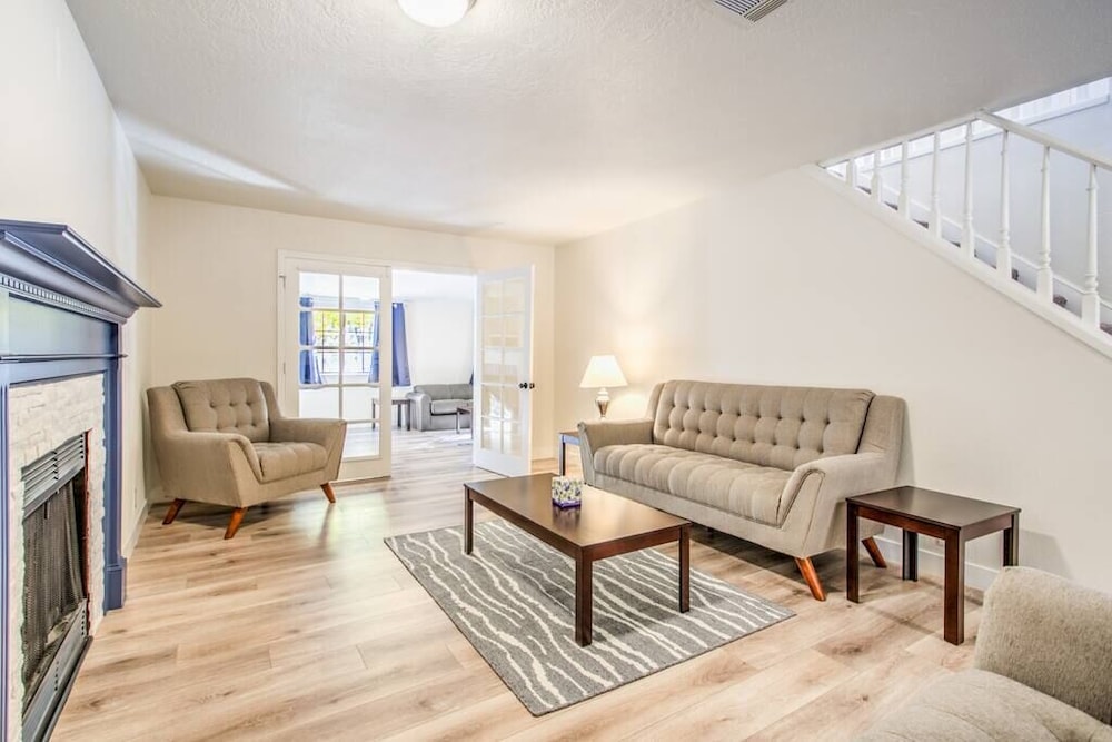 Recently Remodeled 2-Story Home in Quiet Cul-De-Sac!