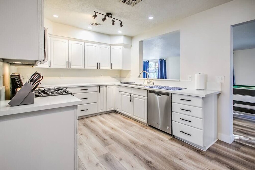 Recently Remodeled 2-Story Home in Quiet Cul-De-Sac!