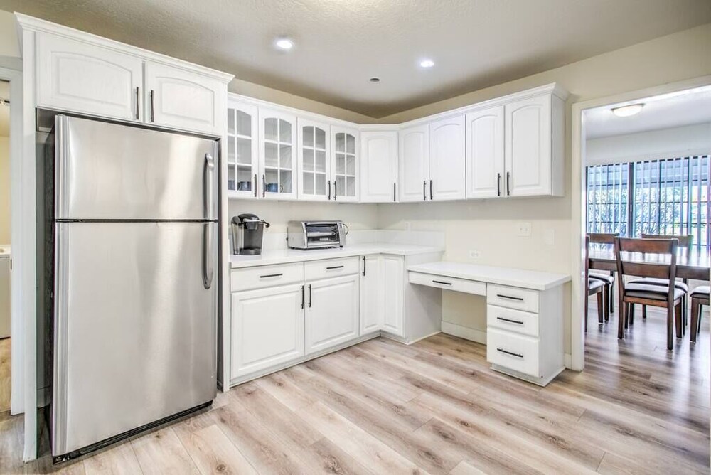 Recently Remodeled 2-Story Home in Quiet Cul-De-Sac!