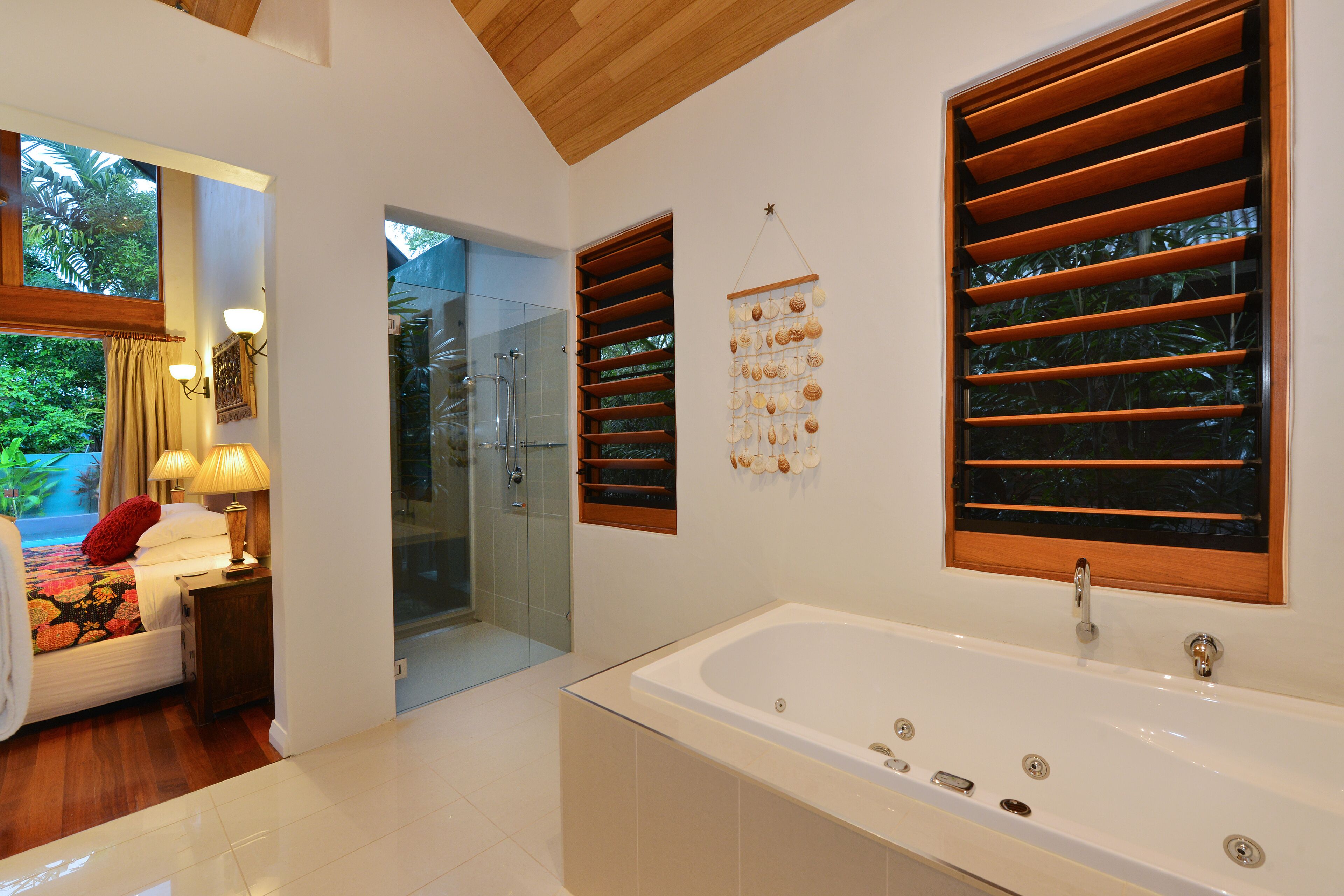 Luxury Tropical Retreat - Sea Pavilion Port Douglas