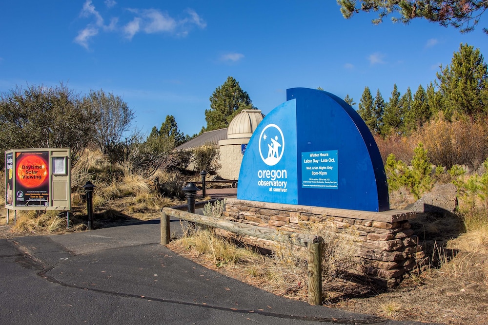 Free SHARC Passes for 2022, Updated, AC, Foosball, Private Hot Tub  - WITC03