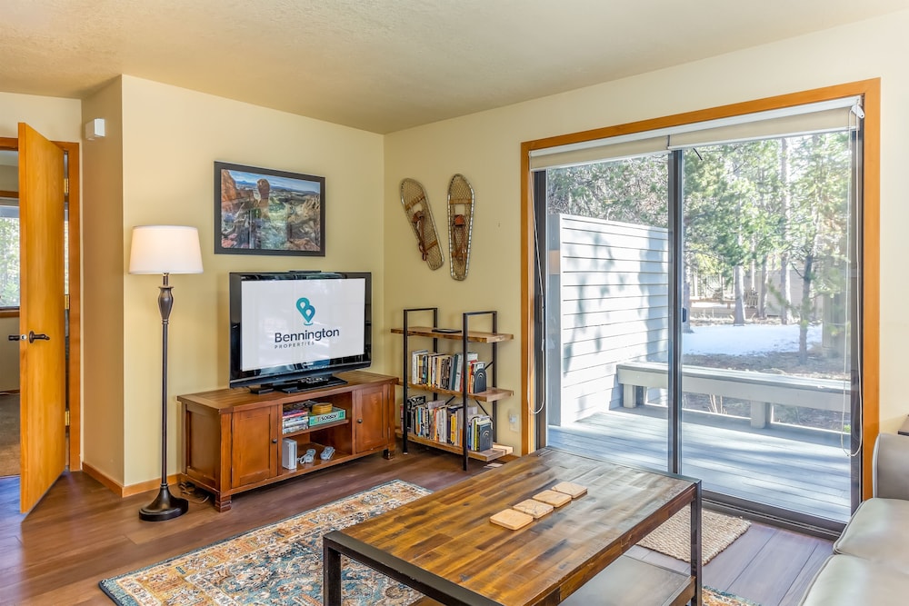 Free SHARC Passes for 2022, Updated, AC, Foosball, Private Hot Tub  - WITC03