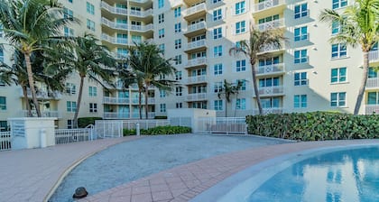 Casa Costa 405n 1 Bedroom, Beach, Shops & Restaurants