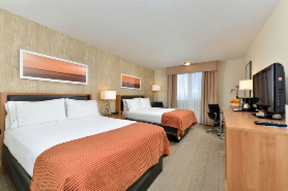 Two Modern Units! Airport Shuttle &  Parking