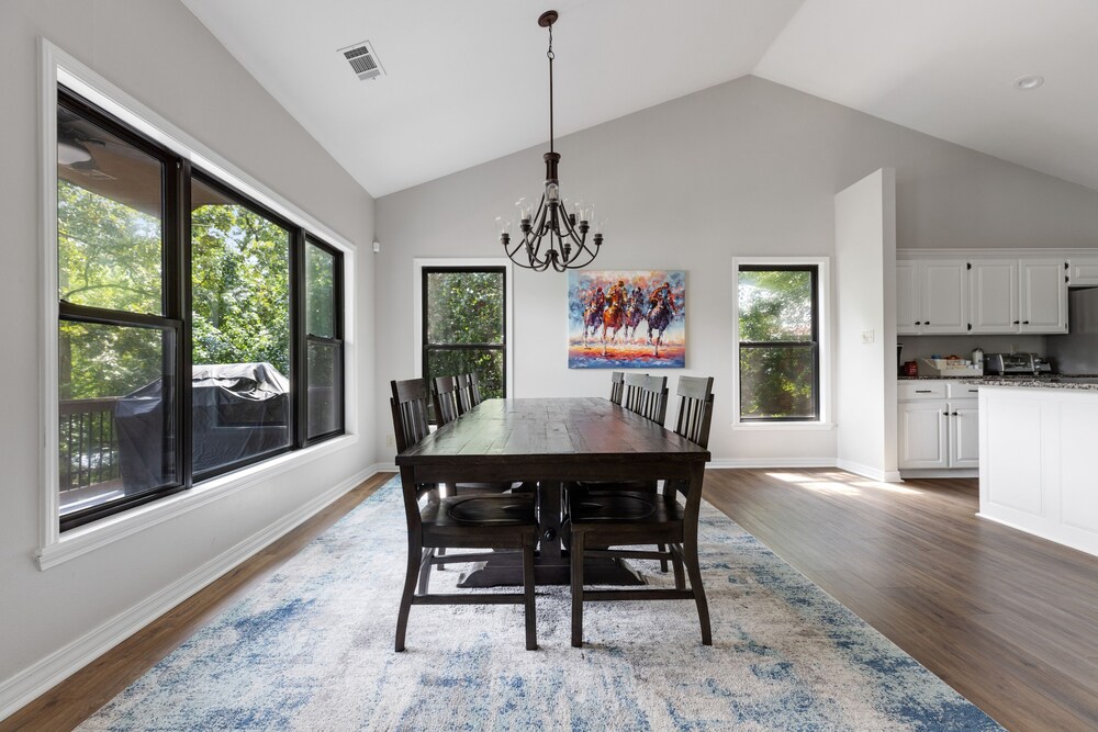 ON Hamilton - 7 S - boat & swim dock - on cove off main channel! STEPS from lake