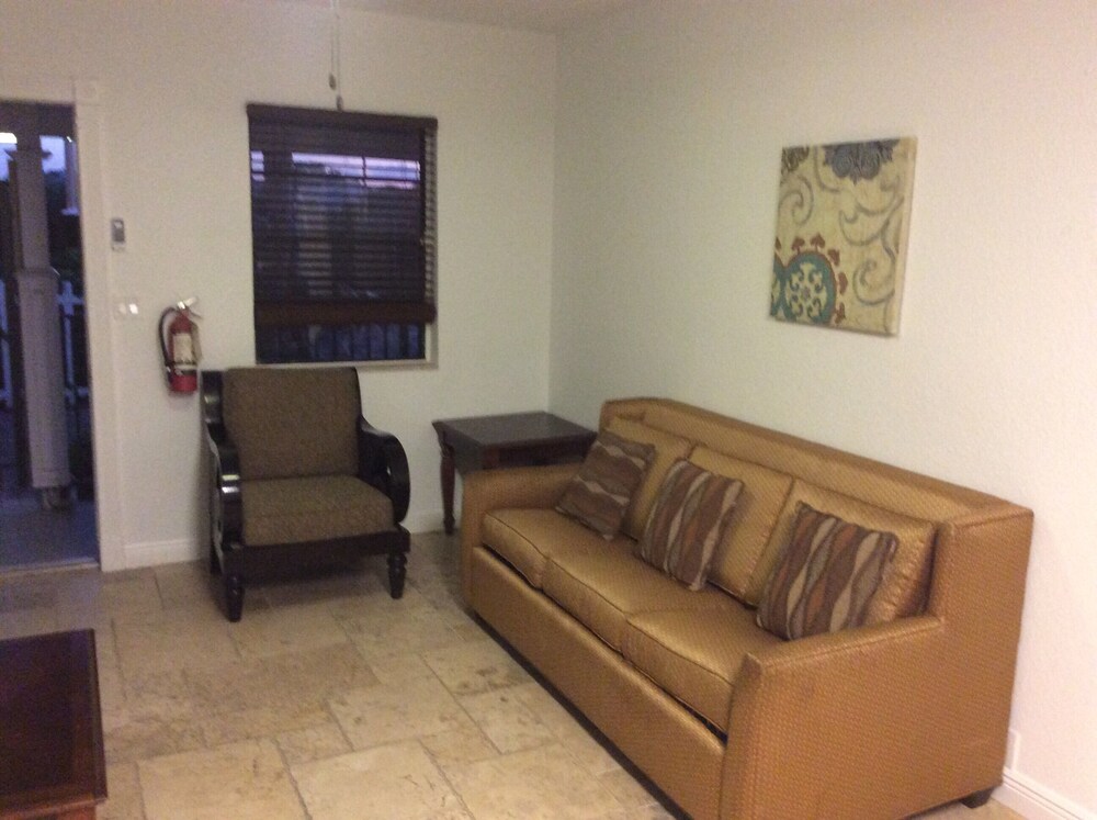 OpenWater Beachfront Resort 08