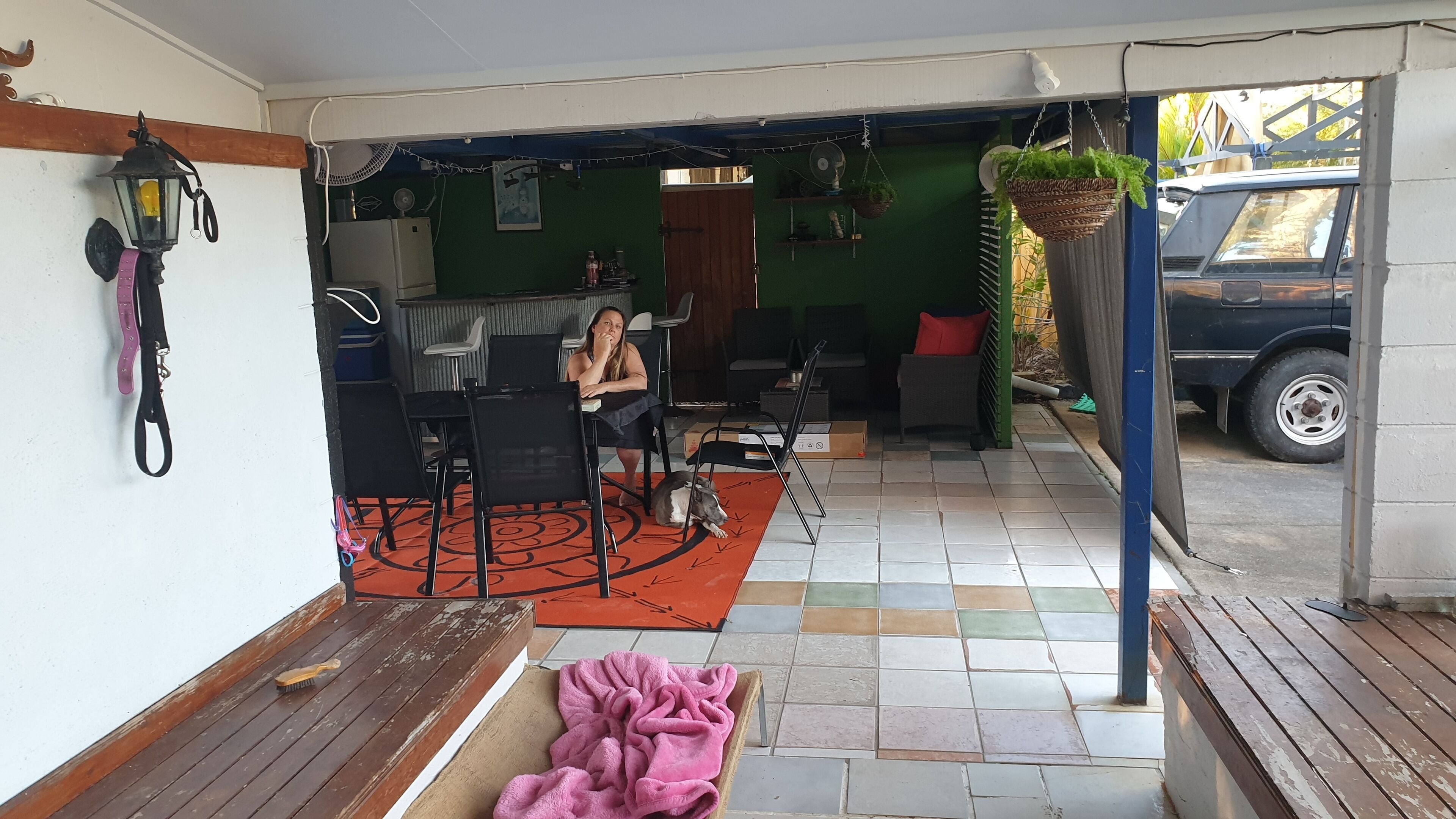 Rooms in a Nudist Poly Household, Walk to Beach