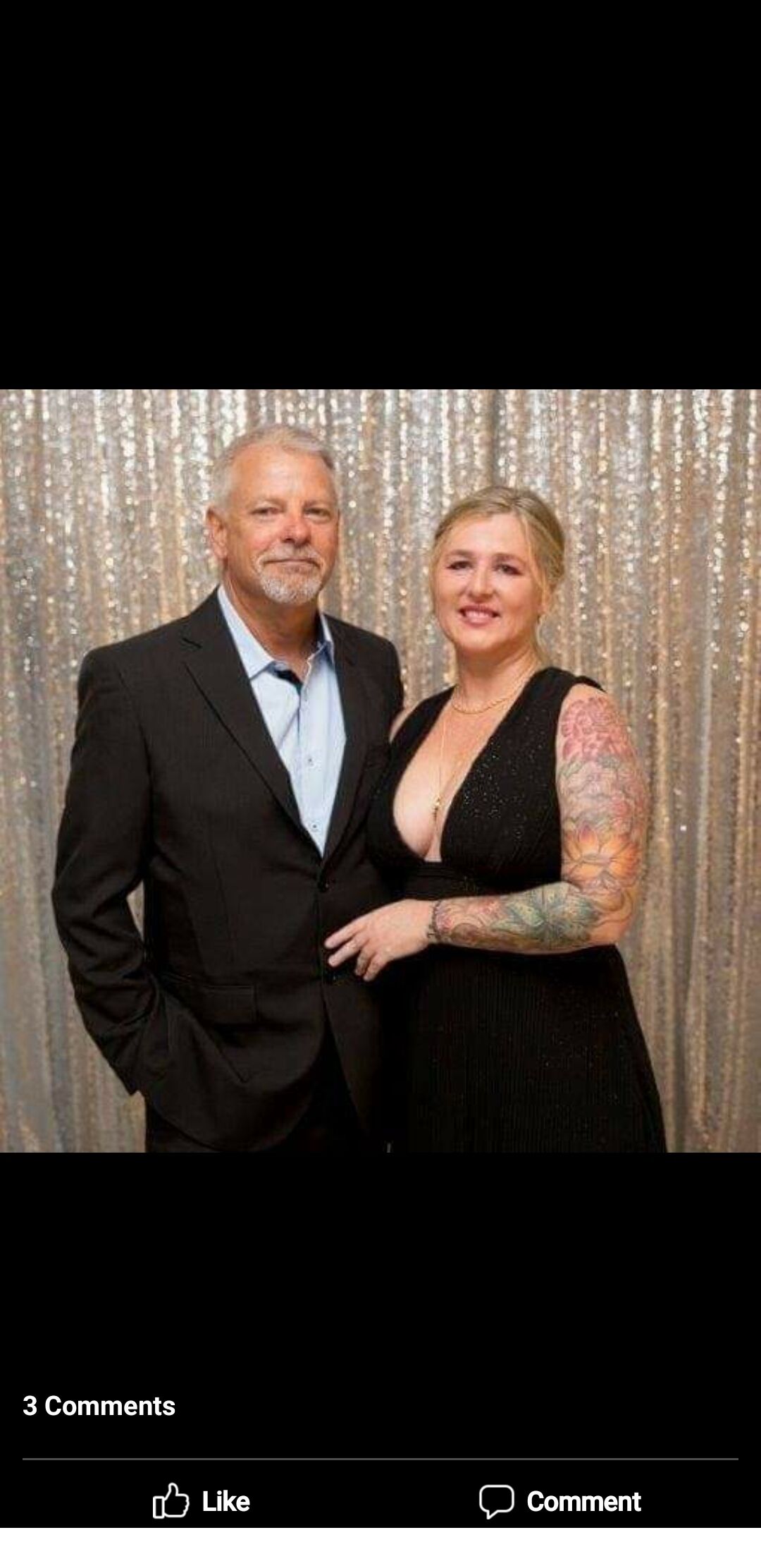 Rooms in a Nudist Poly Household, Walk to Beach