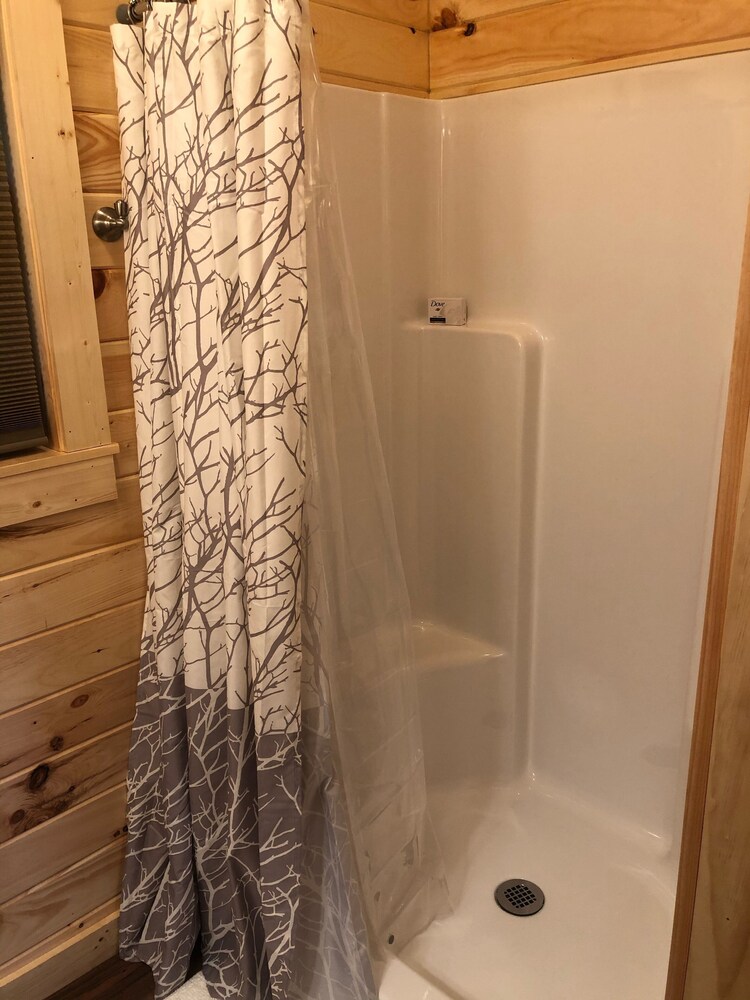 Cabin In The Pines East side Lake Queensbury Room Prices