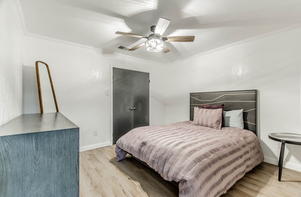 HOT TUB Deck House with Beach on Lake Ray Hubbard Rowlett Vrbo