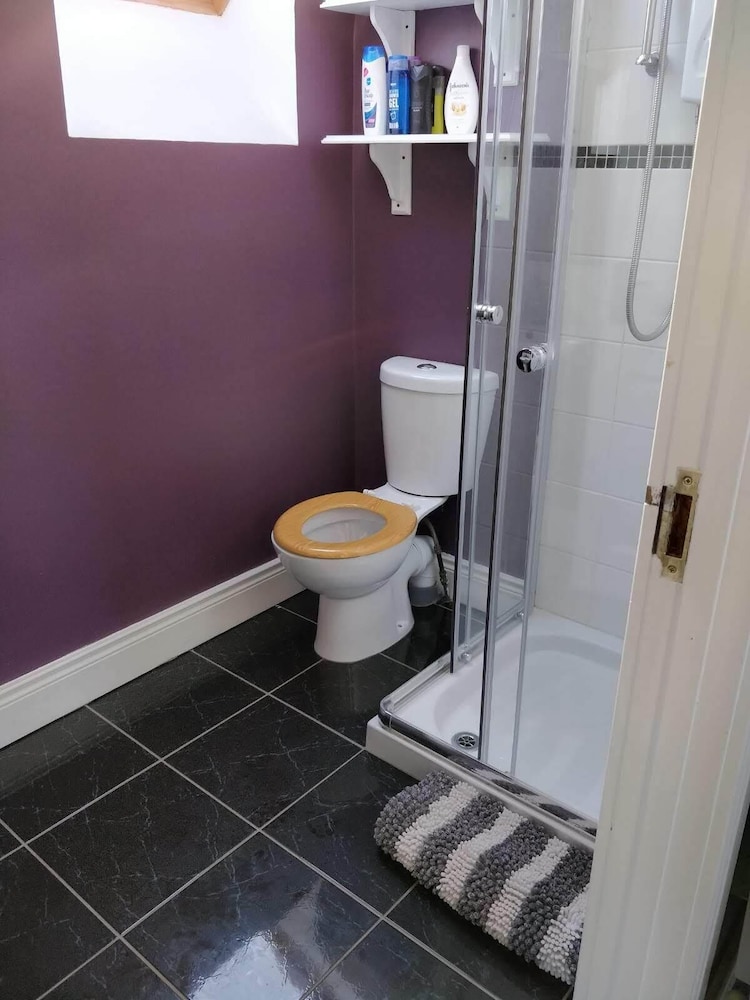 Lovely 4bed With Free Wi-f and Netflix in Ireland