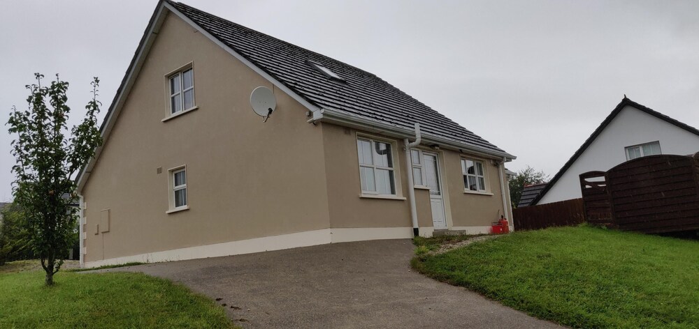 Lovely 4bed With Free Wi-f and Netflix in Ireland