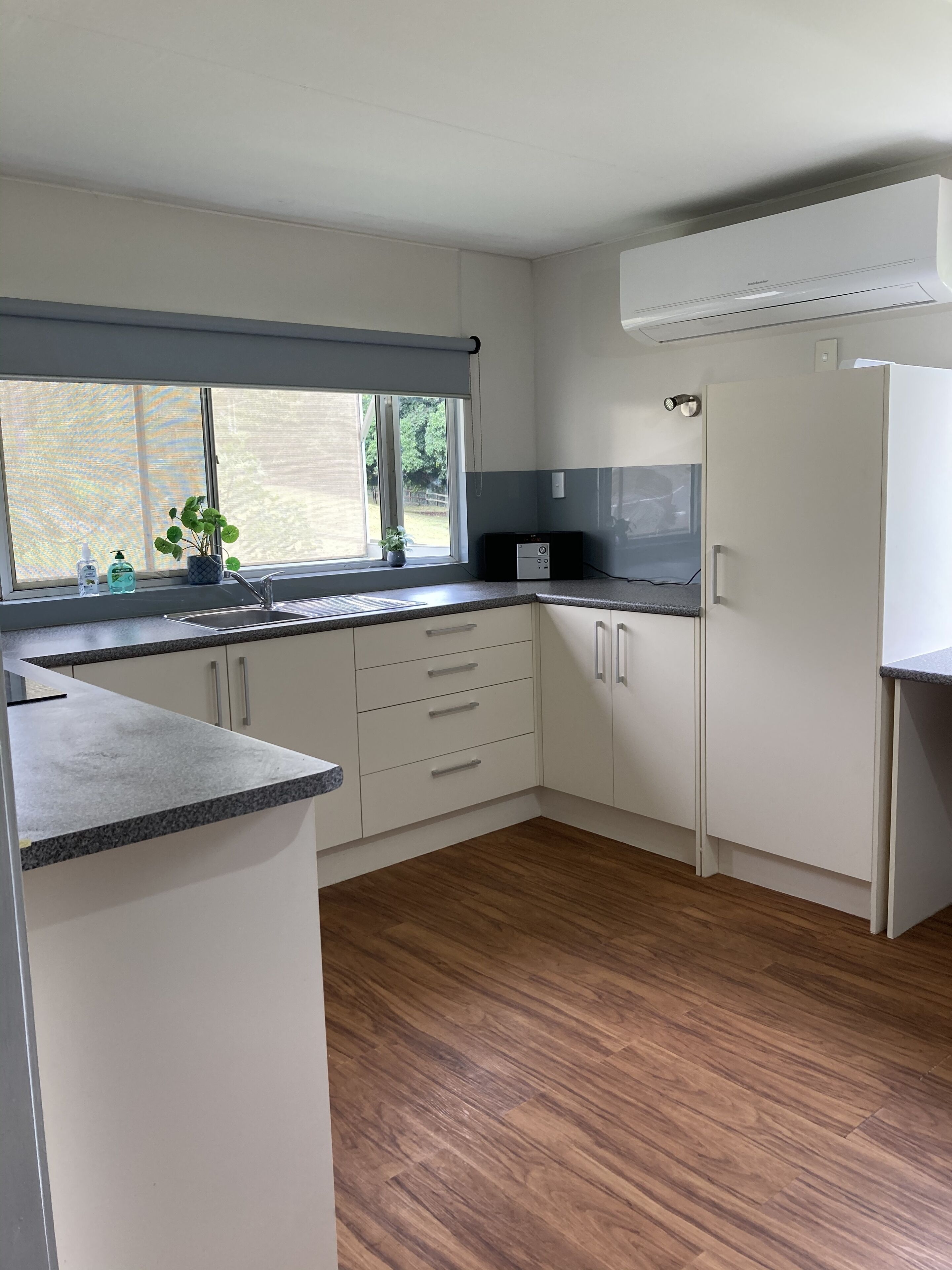 Country Retreat Cabin Minutes to Most Theme Parks