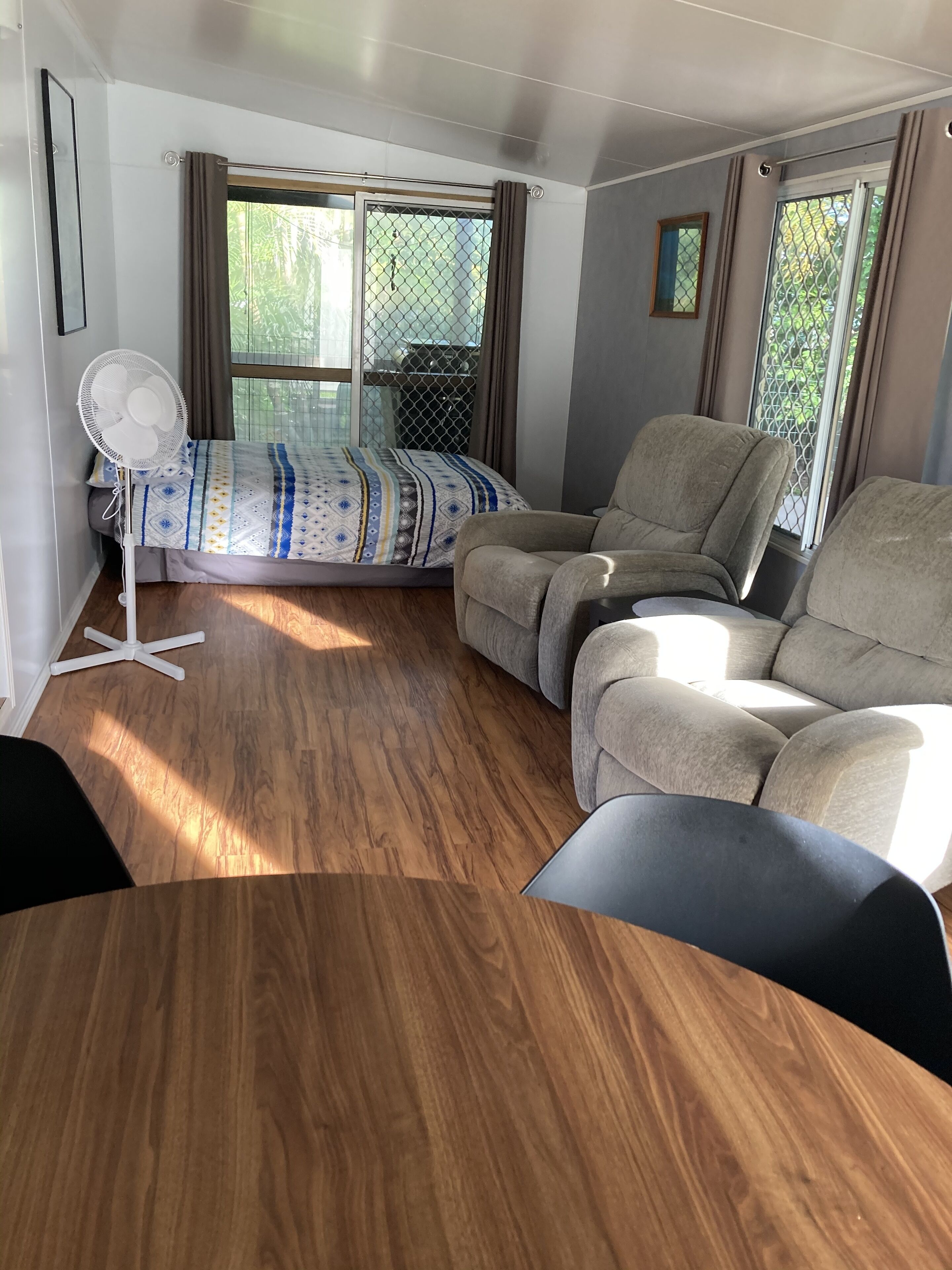 Country Retreat Cabin Minutes to Most Theme Parks