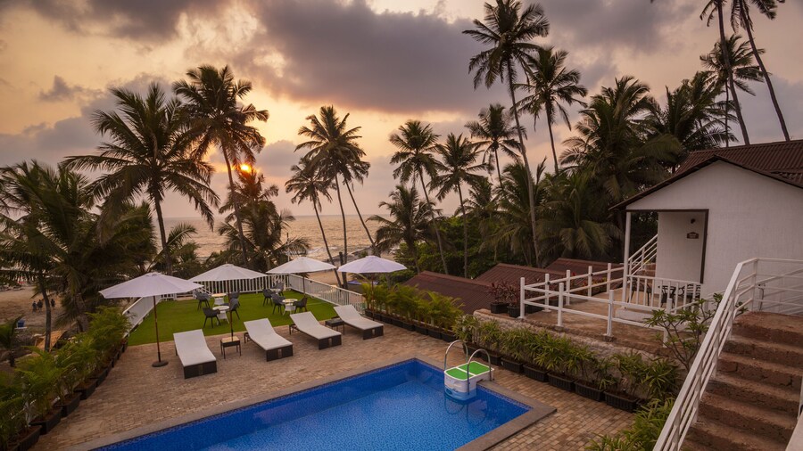 Stone Wood Beach Resort & SPA
