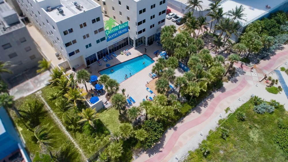 Miami Escape! Close to Art Deco, Port of Miami, Shopping Center! Fitness Center