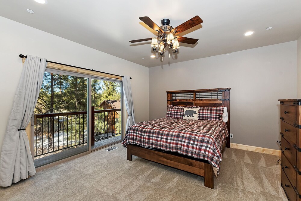 Bea Nui Cabin by Destination Big Bear Luxury Single Story Log Style