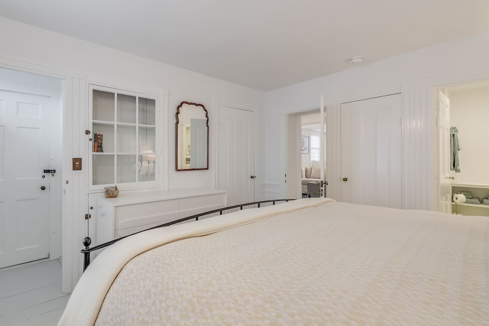 Adorable West End Iconic Home Provincetown Vrbo