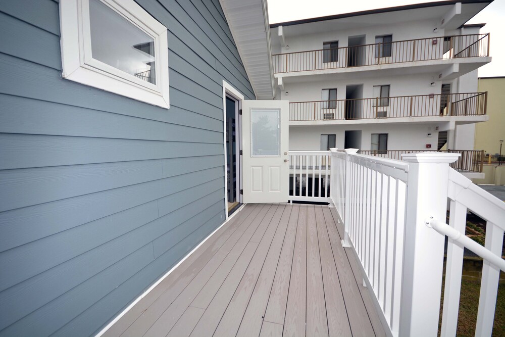 Newly renovated 3 bedroom, 2 bathroom condo only a few steps from the beach!