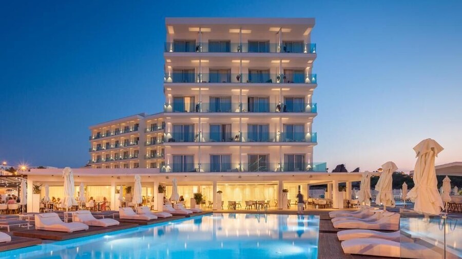 The Blue Ivy Hotel and Suites