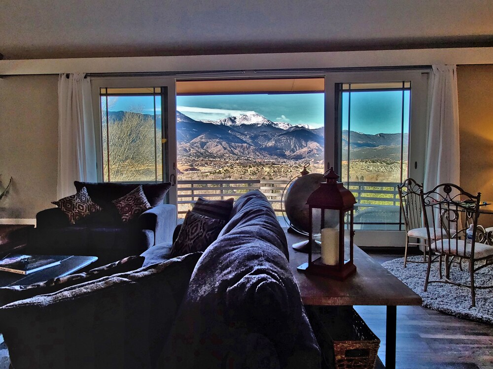 Spectacular views on Colorado Springs' Westside