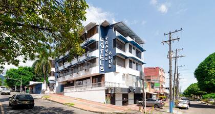 Hotel Ayenda Travel Blue 1705