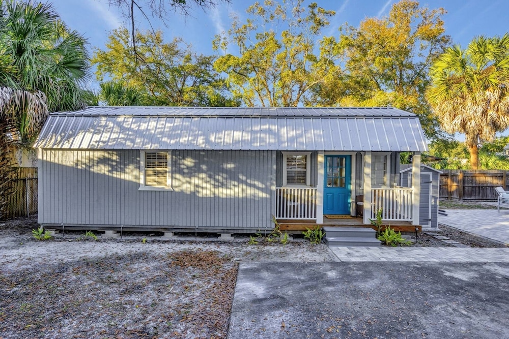 Experience the TINY HOUSE