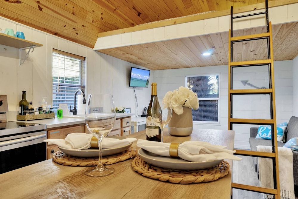 Experience the TINY HOUSE