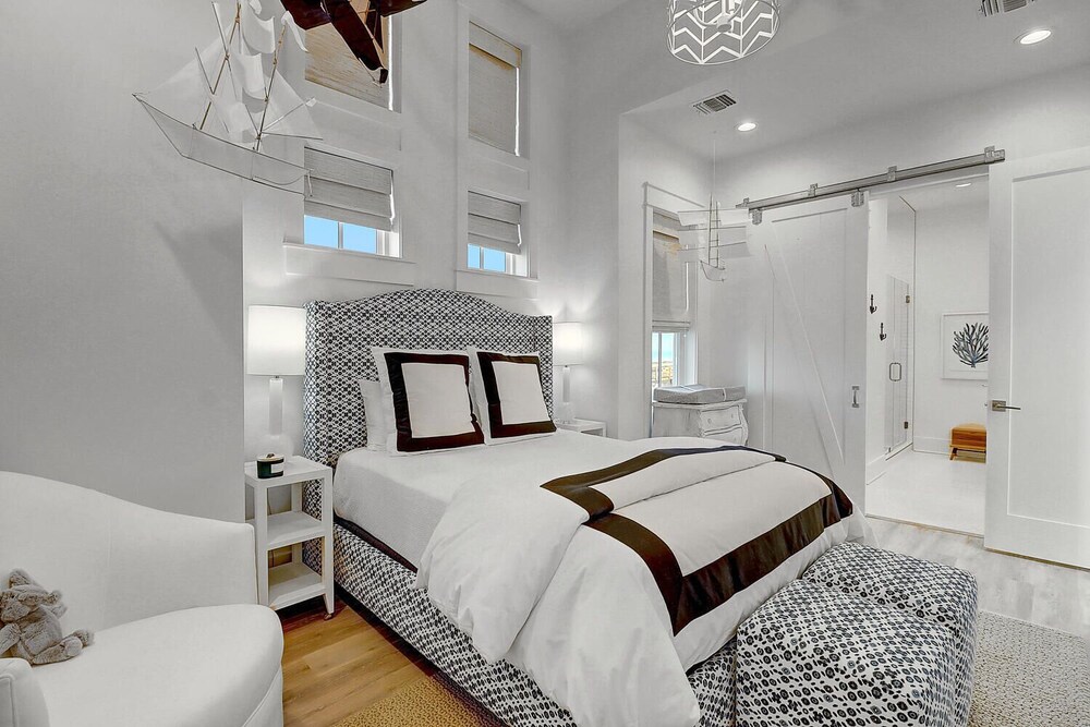 Largest Home in All of Cinnamon Shore w/ GulfFront Views + Amenities