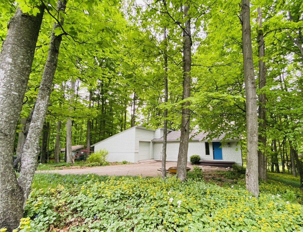 The Wine Bungalow on Leelanau Peninsula