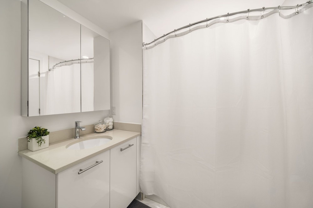 ★ COOL & STYLISH 2BR/2BA OVEAN VIEW @ MIDTOWN MIAMI ❤️