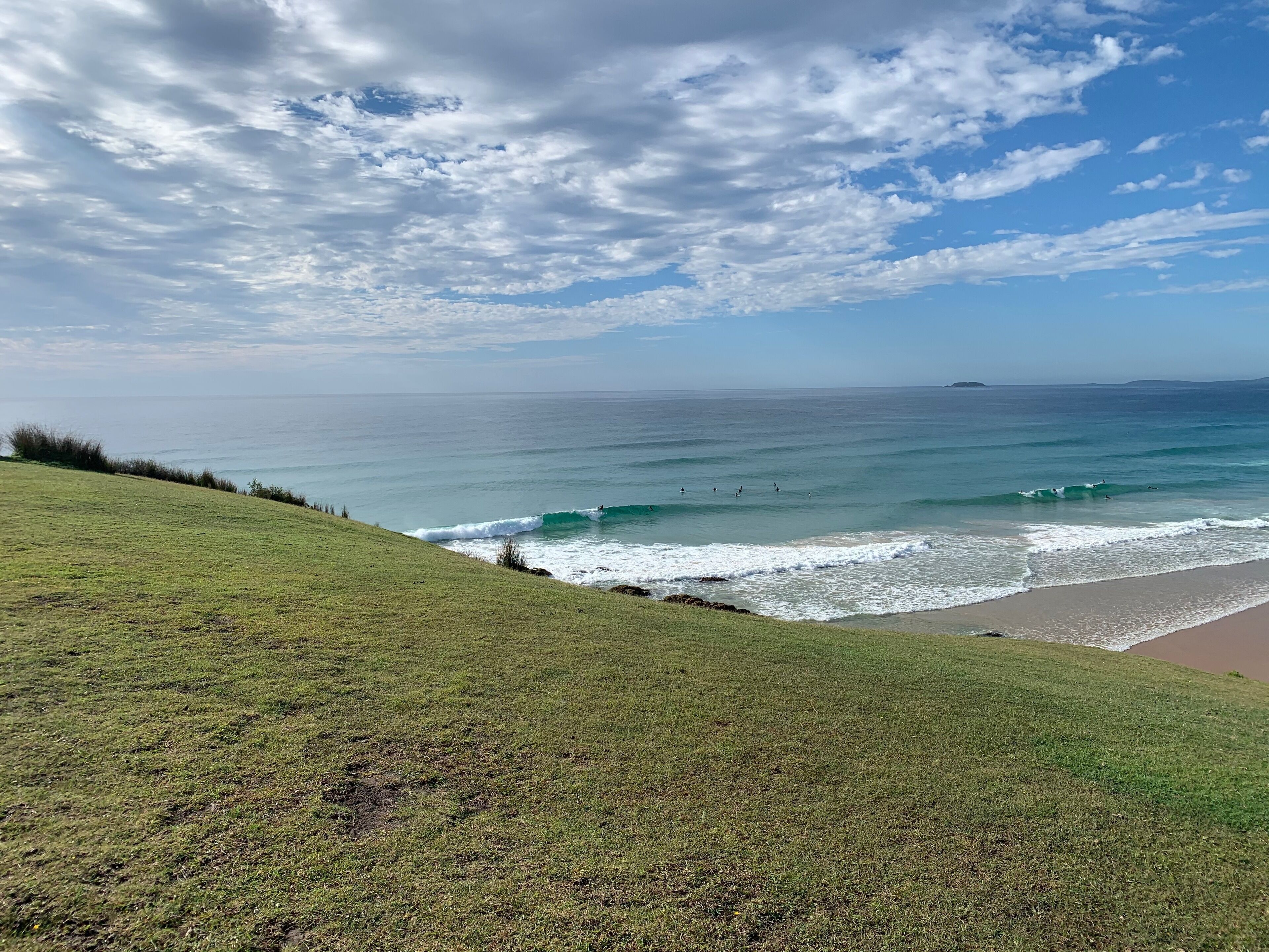 Coastal Luxe Self Contained Studio Located Meters From Emerald Beach