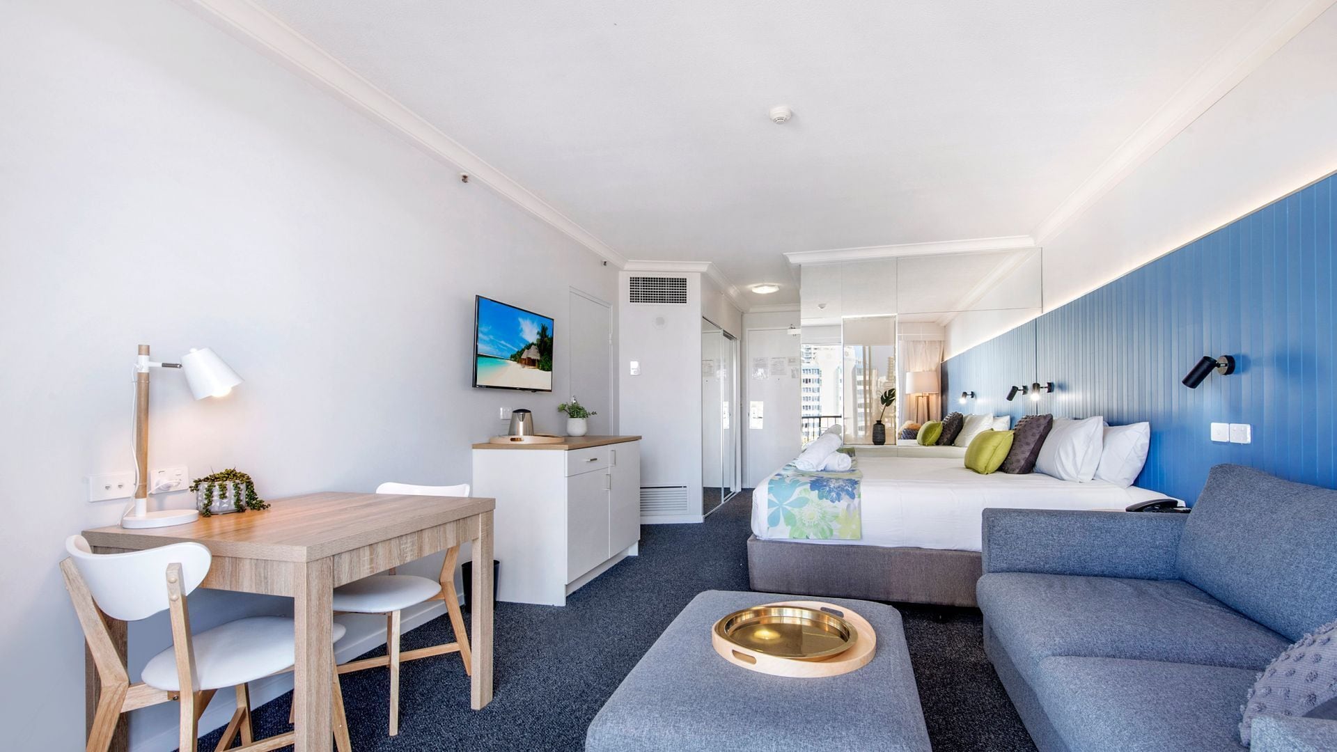 Mantra on View - In the Heart of Surfers Paradise