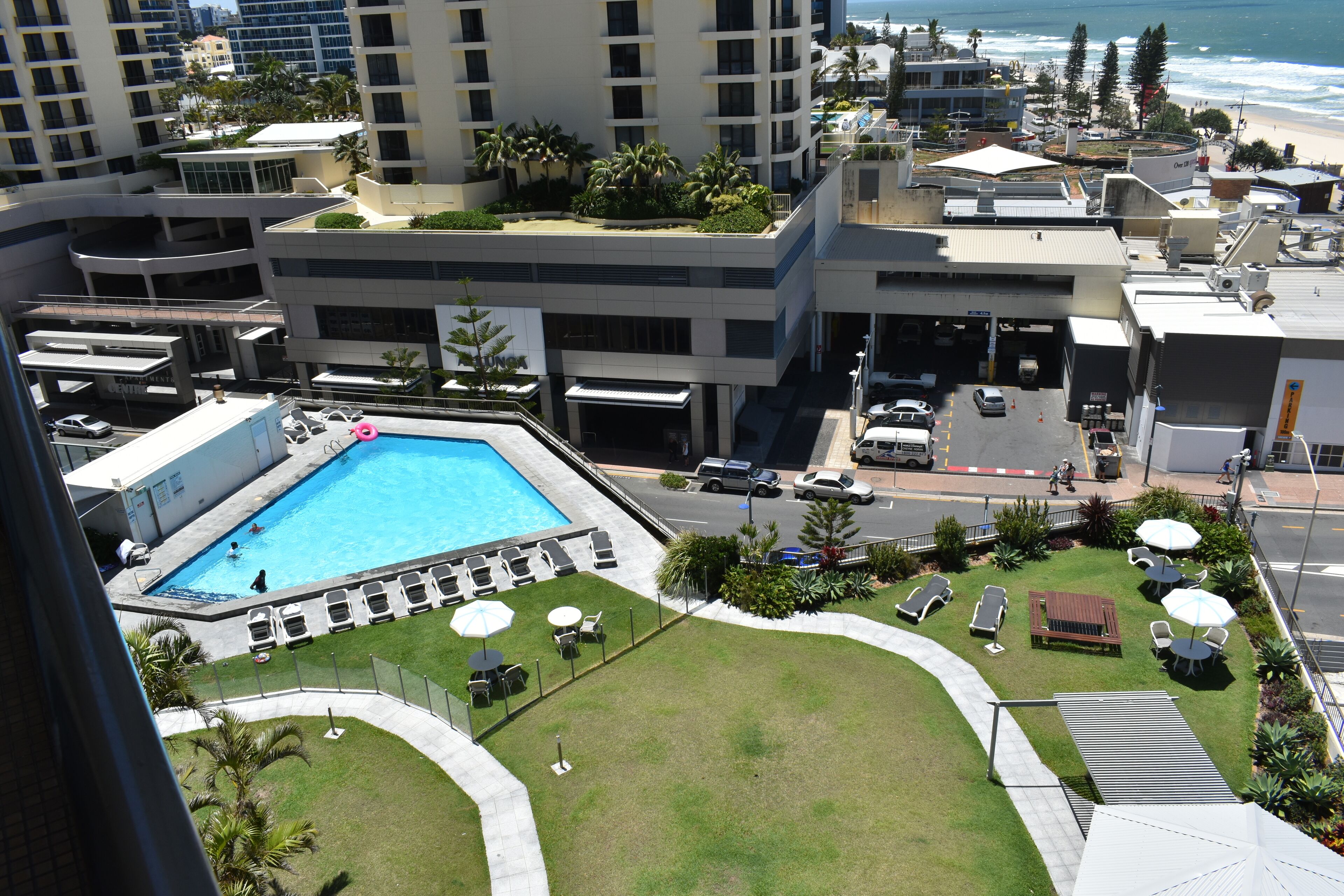 Spectacular Central Surfers Beach Views From Appartment